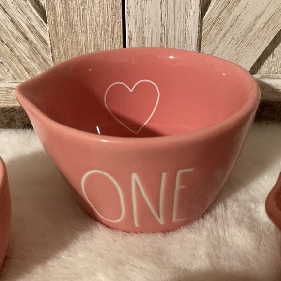 Rae Dunn Pink Measuring Cups - Picture 6 of 8